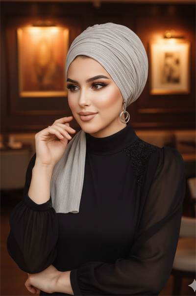 Gümüş Piliseli Abiye Atkılı Bone