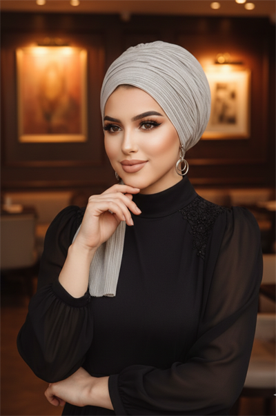 Gümüş Piliseli Abiye Atkılı Bone