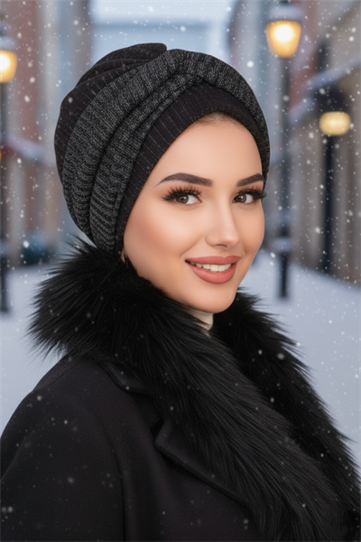 Siyah Gümüş Işıltı Burgu Detaylı Bone