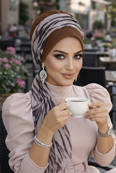 Karamel Zebra Fularlı Bone