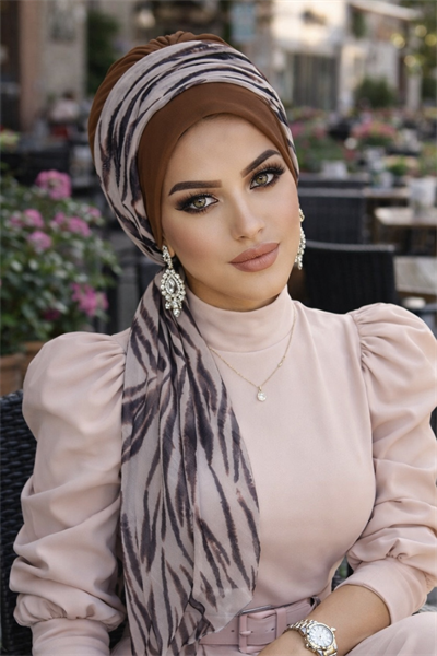 Karamel Zebra Fularlı Bone