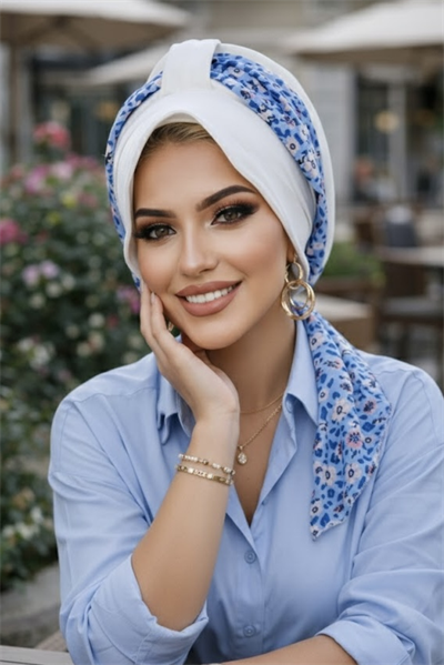 Kırık Beyaz Çiçekli Şapka Bone