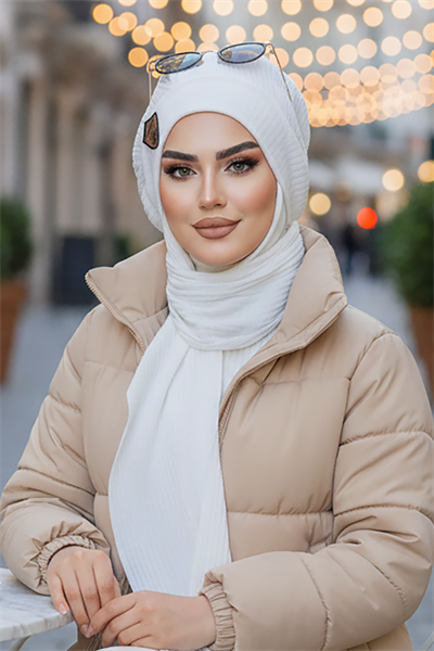 Kırık Beyaz Fitilli Armalı Tesettür Bere