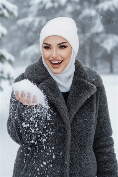 Kırık Beyaz Fitilli Maskeli Bere