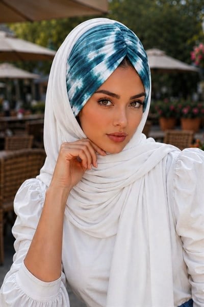 Kırık Beyaz Petrol Batik Desenli Hazır Şal