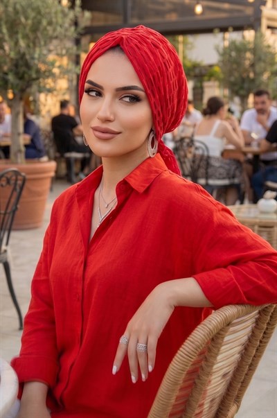 Kırmızı Dantel Tokalı Bone