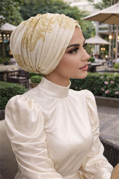 Krem Gold Yaldızlı Büzgülü Salaş Bone