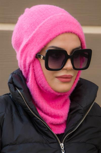 Pembe Maskeli Bere