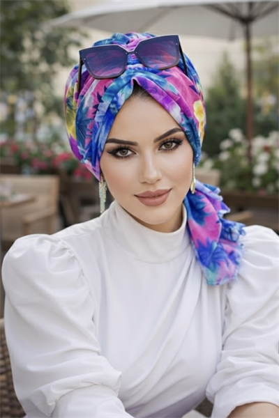 Rengarenk Çiçekler Tokalı Bone