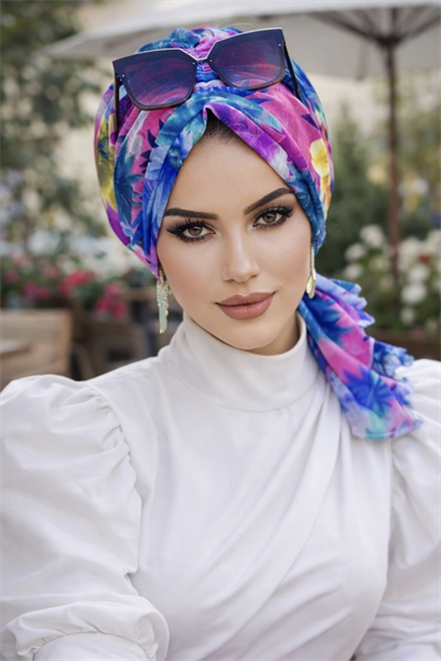 Rengarenk Çiçekler Tokalı Bone