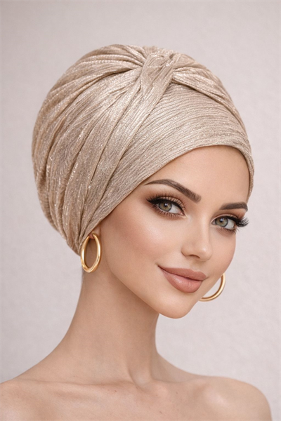 Rose Gold Piliseli Burgu Detaylı Bone