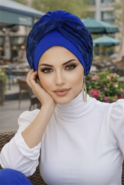 Saks Mavi Çiçek Desen Burgu Bantlı Bone