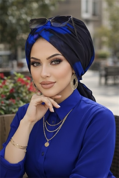 Saks Siyah Desenli Tül Tokalı Bone