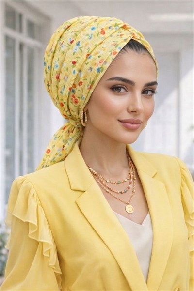 Sarı Çiçek Desen Tokalı Bone