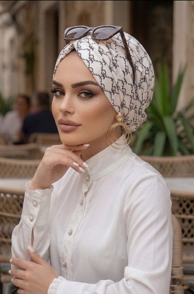 Siyah Beyaz Hat Desen Tokalı Bone