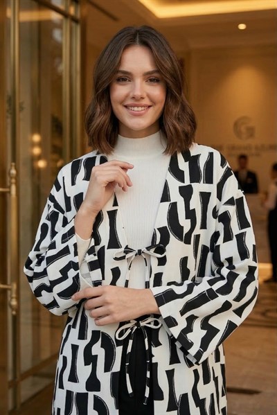 Siyah Beyaz Önü Bağlamalı Kimono Tunik