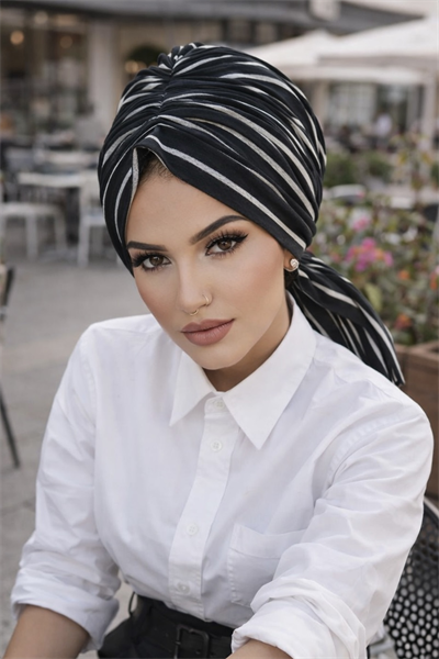 Siyah Çizgili Köpük Tokalı Bone