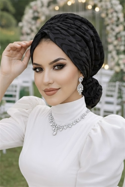 Siyah Desen Tül Tokalı Bone