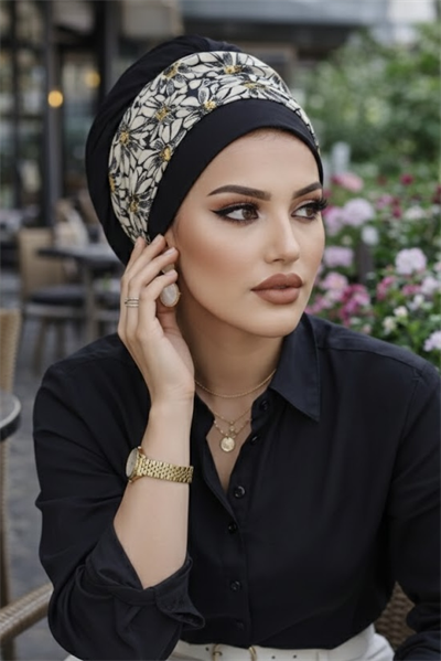 Siyah Ekru Desen Bantlı Bone