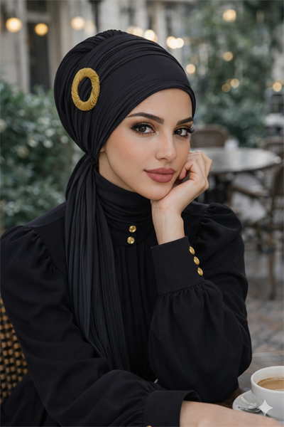 Siyah Gold Tokalı Atkılı Bone