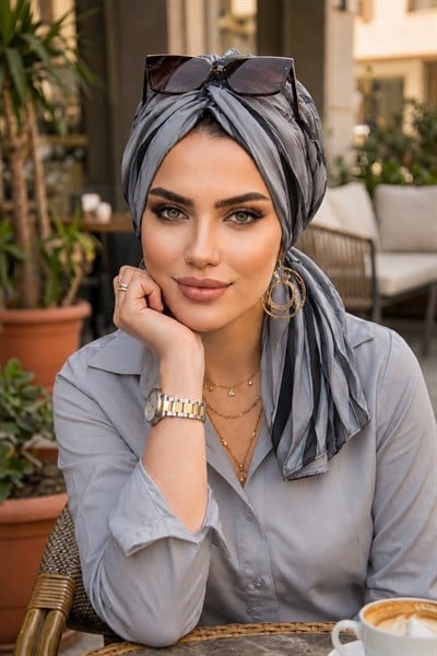 Siyah Gri Tokalı Bone