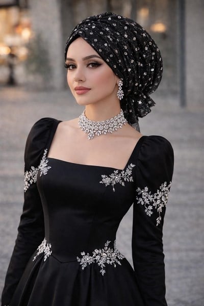 Siyah Gümüş Simli Abiye Tokalı Bone