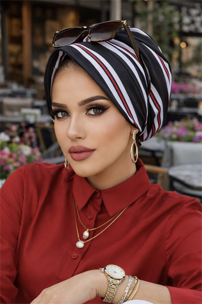 Siyah Kırmızı Çizgili Şapka Bone