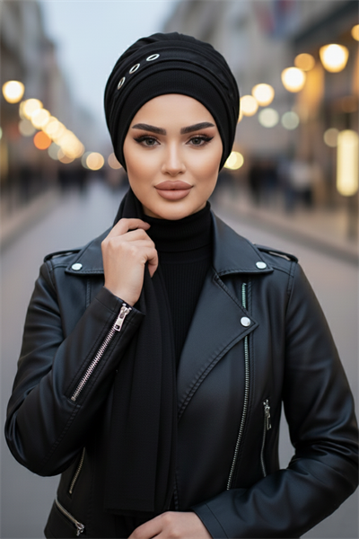 Siyah Metal Detaylı Atkılı Bone