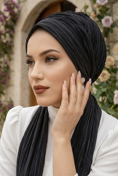 Siyah Piliseli Atkılı Bone