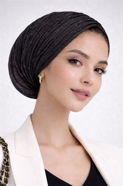 Siyah Piliseli Büzgülü Salaş Bone