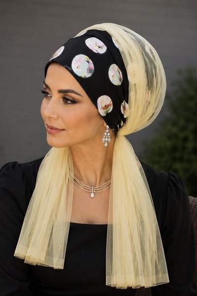 Siyah Sarı Desenli Fularlı Bone