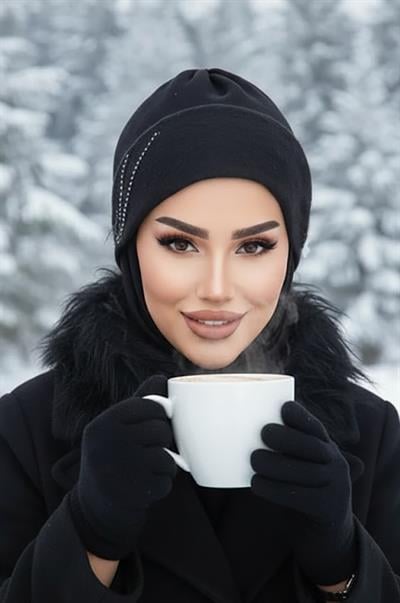 Siyah Taşlı Maskeli Bere