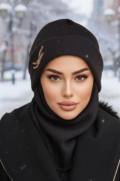 Siyah Zincirli Maskeli Bere