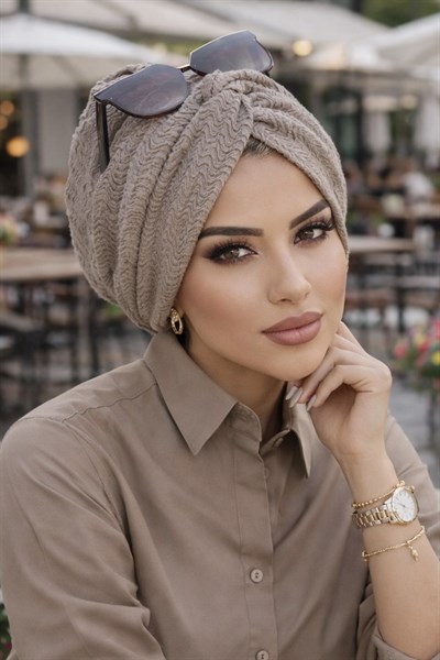 Taş Rengi Burgu Düğüm Bone