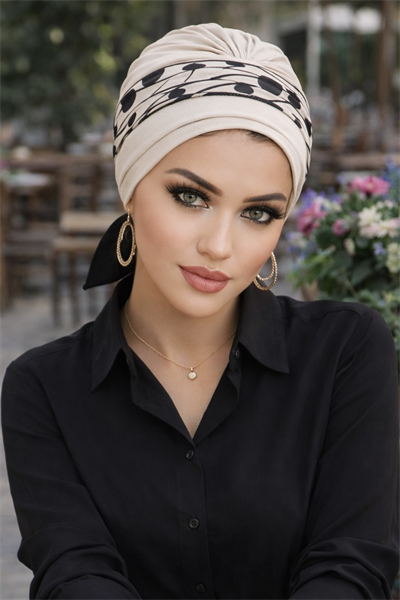 Taş Siyah Desenli Bantlı Bone