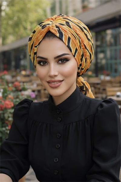 Turuncu Siyah Desen Tokalı Bone