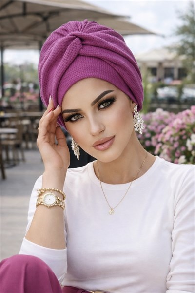 Vişne Burgu Detaylı Bone