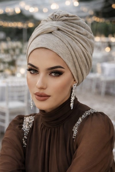 Vizon Bej Işıltılı Burgu Detaylı Bone