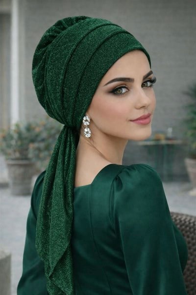 Zümrüt Işıltılı Atkılı Bone