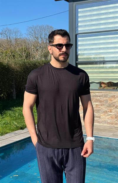 Süet Kumaş T-Shirt Siyah