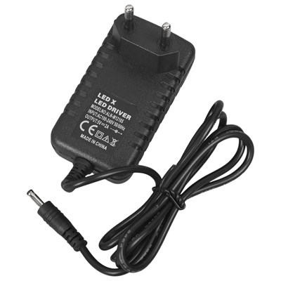 Powermaster PM-31667 5 Volt - 2 Amper 3.5*1.35 Mm Uçlu Plastik Kasa Priz Tipi Adaptör