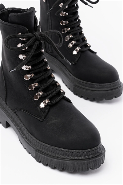 812-2121 Siyah Zümrüt Bağcıklı Fermuarlı Günlük Kadın Bot