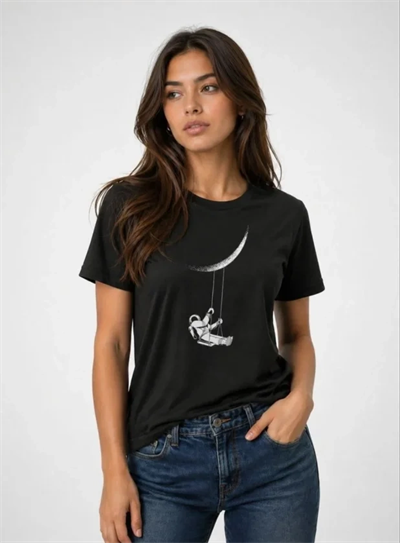 Astronot Ay Temalı Tişört Kısa Kol Yazlık Bisiklet Yaka T-Shirt - Siyah
