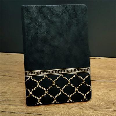 Gold İşlemeli Siyah Deri Defter