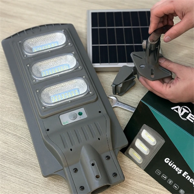 Güneş Enerjili Sokak Lambası 120 W