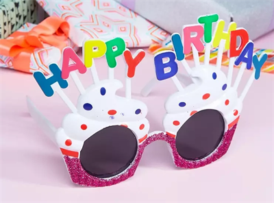 Happy Birthday Yazılı Beyaz Fuşya Renk Beyaz Pastalı Parti Gözlüğü 12x7 cm