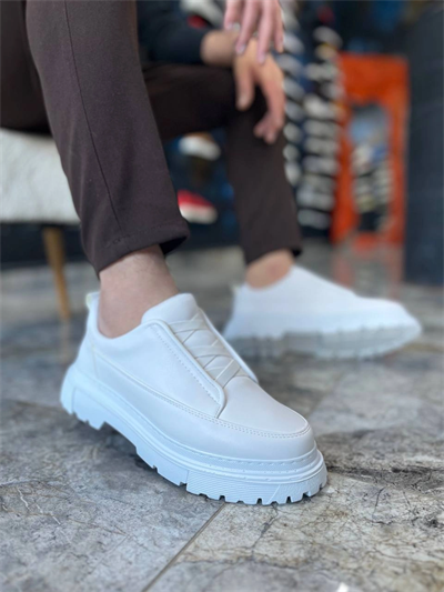 KB-703 Kuback Beyaz Cilt Lastikli Günlük Erkek Ayakkabı