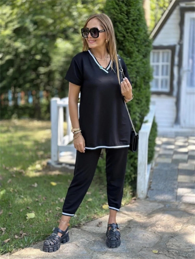 Kadın Kısa Kollu V Yakalı Iki Iplik Bluz Ve Pantolon Ikili Takım