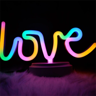 Neon Işıklı Love Yazılı Masa Gece Lambası