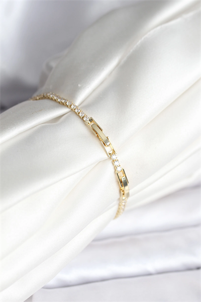 Yıldız Model Zirkon Taşlı Gold Renk Pirinç Su Yolu Kadın Bileklik